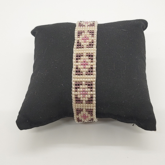 Hand Crafted Jewelry - Loom Beaded Bracelet Pearl, Purple & Pink